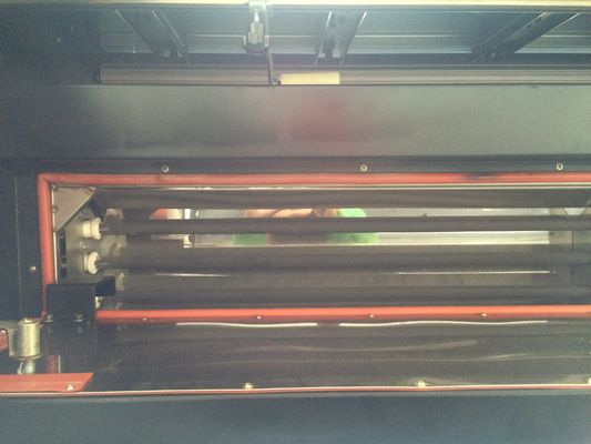 Σχεδιαστής υφάσματος μεγάλου σχήματος με τη θερμάστρα για την υπαίθρια παραγωγή σημαιών καθρεφτών