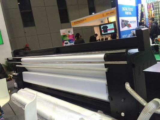 Ρόλος για να κυλήσει τον ψηφιακό εκτυπωτή σημαιών εμβλημάτων για την εσωτερική υπαίθρια διαφήμιση