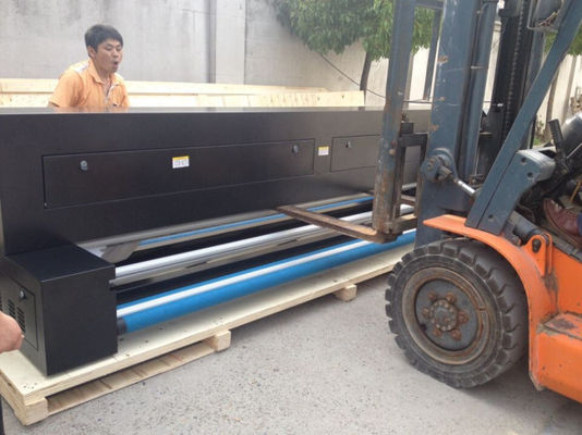 Ρόλος Muticolor μεγάλου σχήματος για να κυλήσει την ψηφιακή υφαντική εργασία θερμαστρών με τον εκτυπωτή