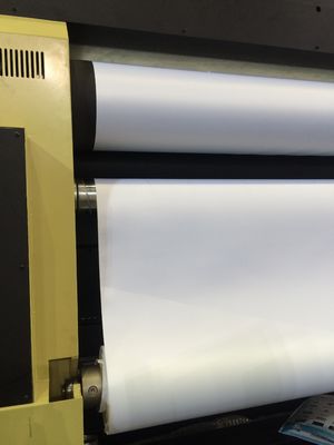 Βασισμένη στο νερό διπλή μηχανή εκτύπωσης σημαιών CMYK υφαντική με 4 κεφάλια Epson DX7