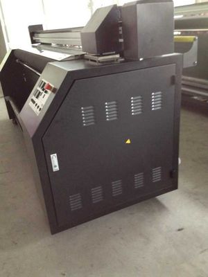 Ρόλος για να κυλήσει τη μηχανή εκτύπωσης σημαιών Inkjet εξάχνωσης άμεσα για τα υφάσματα